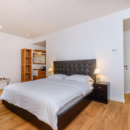 Dolphin Suites Veli Losinj Bagian luar foto