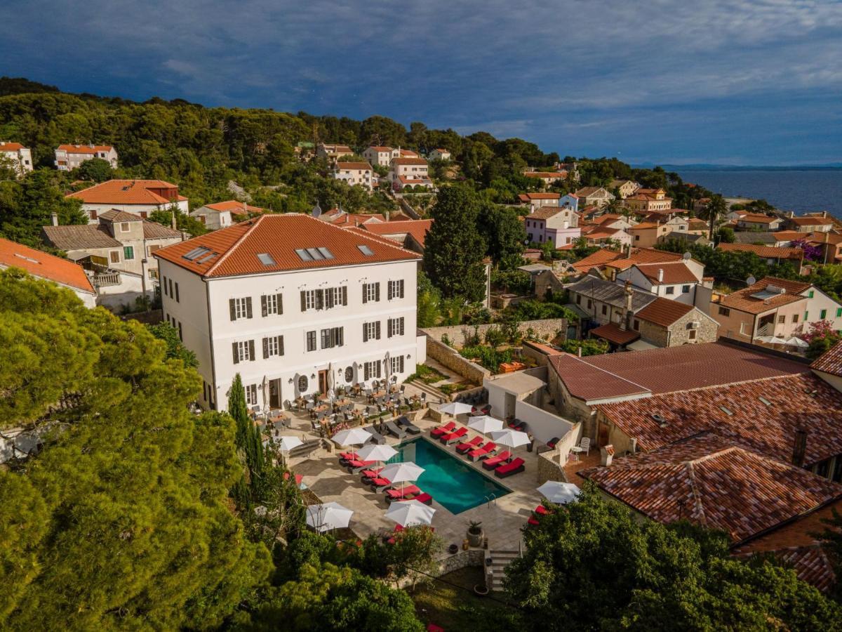 Dolphin Suites Veli Losinj Bagian luar foto