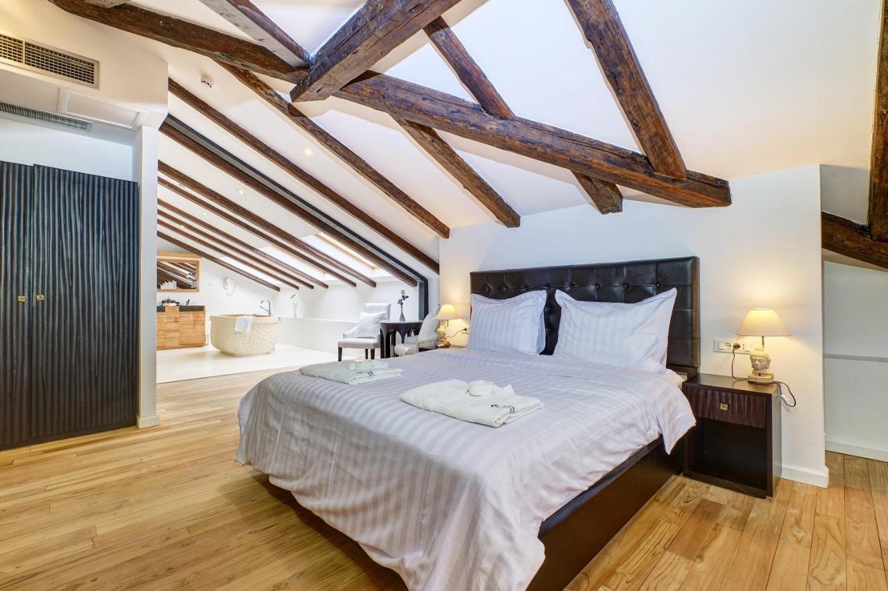 Dolphin Suites Veli Losinj Bagian luar foto
