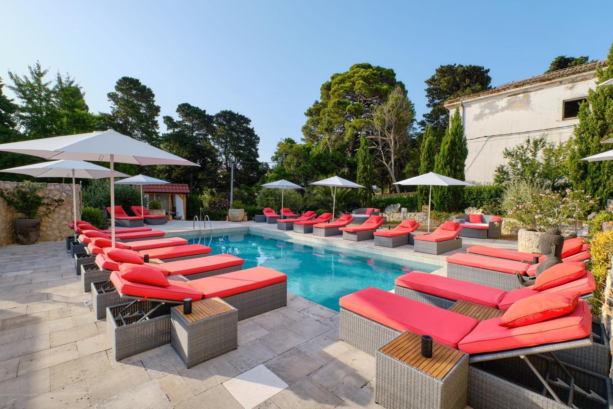 Dolphin Suites Veli Losinj Bagian luar foto